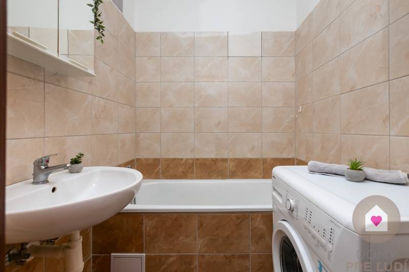 BA/PETRŽALKA-Rent a furnished 1-room apartment in a great location