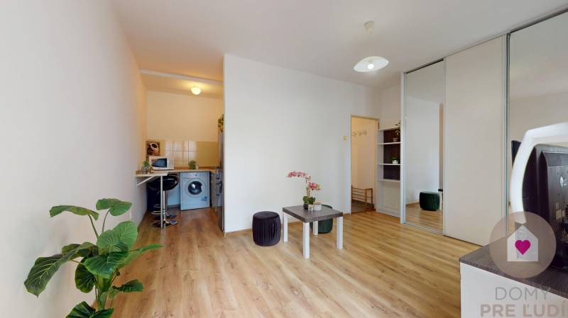 BA/RUŽINOV-Renovated studio apartment for rent with balcony near Centr
