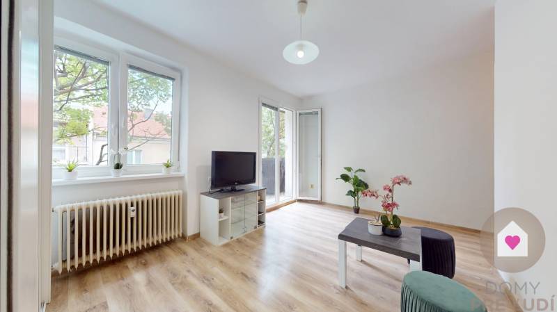 BA/RUŽINOV-Renovated studio apartment for rent with balcony near Centr