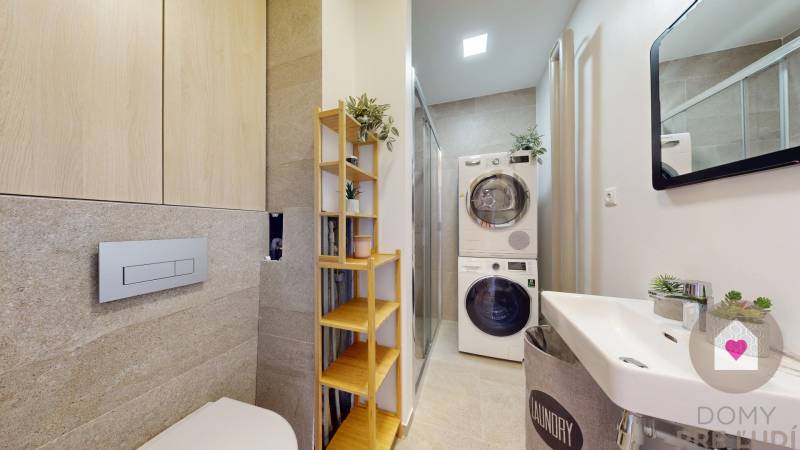 BA/RUŽINOV-Renovated 2 bedroom apartment for rent with a balcony 