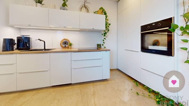 BA/RUŽINOV-Renovated 2 bedroom apartment for rent with a balcony 