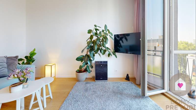 BA/RUŽINOV-Renovated 2 bedroom apartment for rent with a balcony 