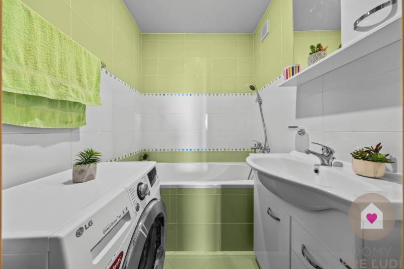Sale Three bedroom apartment, Three bedroom apartment, Hornádska, Brat