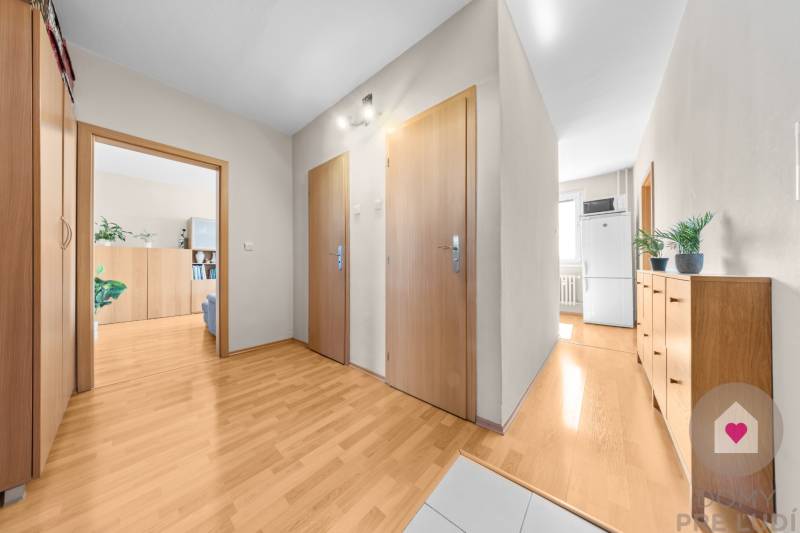 Sale Three bedroom apartment, Three bedroom apartment, Hornádska, Brat