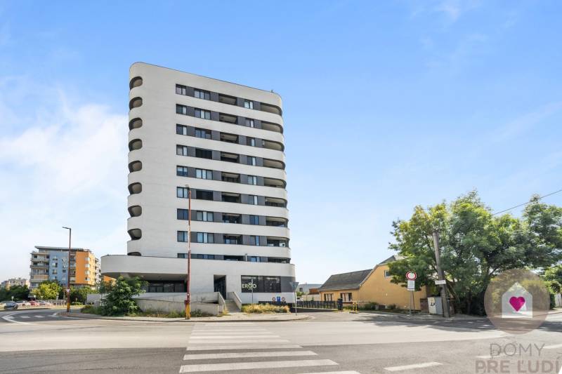 BA/POD.BISKUPICE-Sale of a large 3-room apartment in a new building
