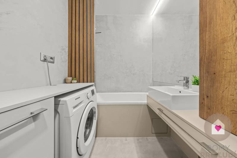 SENEC - 3-room modern renovated apartment in the center with a loggia