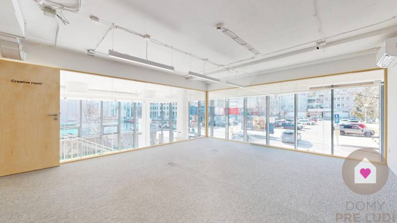 BA/NIVY - Multifunctional commercial premises at a busy address