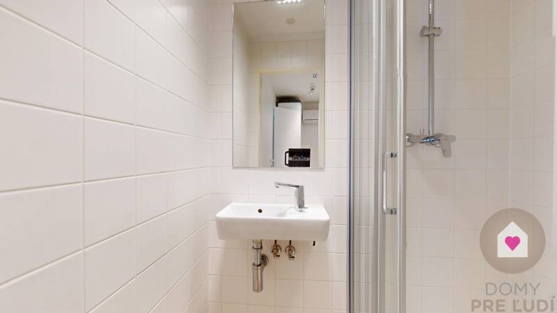 BA/NIVY - Multifunctional commercial premises at a busy address