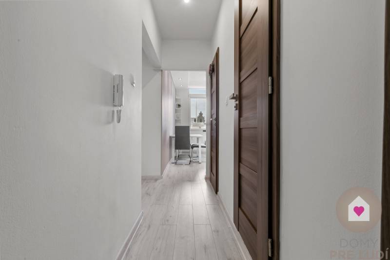 BA/PETRŽALKA-Rent a completely renovated 3-bedroom apartment with logg