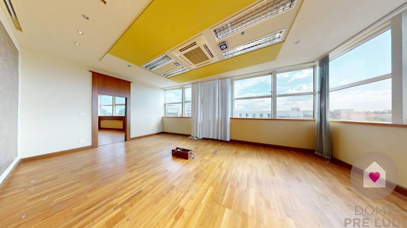 Rent Three bedroom apartment, Three bedroom apartment, Vajnorská, Brat
