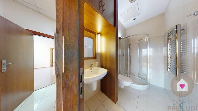Rent Three bedroom apartment, Three bedroom apartment, Vajnorská, Brat