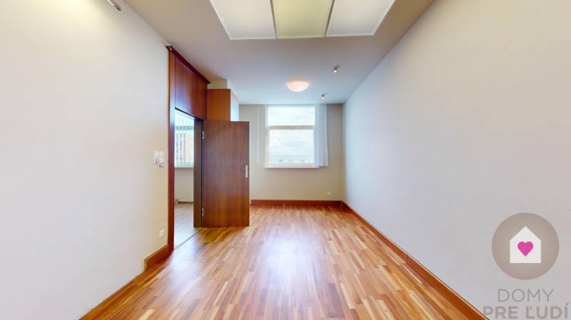 Rent Three bedroom apartment, Three bedroom apartment, Vajnorská, Brat