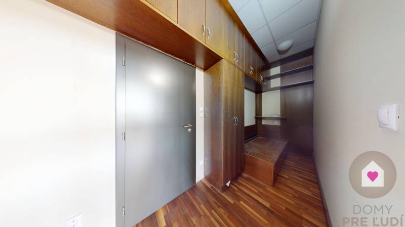 Rent Three bedroom apartment, Three bedroom apartment, Vajnorská, Brat