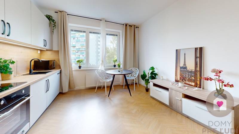 BA/RUŽINOV-Rent of a complet renovated 3-room apartment near Old town