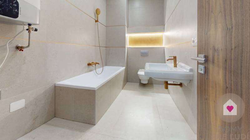 Sale Three bedroom apartment, Three bedroom apartment, Gunduličova, Br