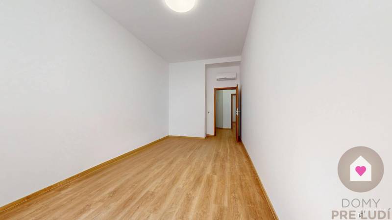 Sale Three bedroom apartment, Three bedroom apartment, Gunduličova, Br