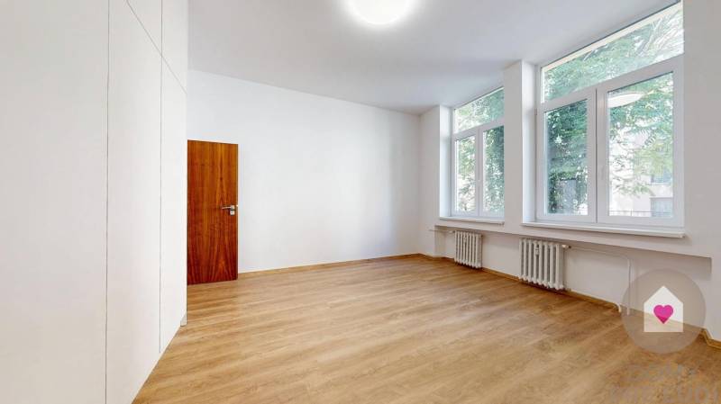 Sale Three bedroom apartment, Three bedroom apartment, Gunduličova, Br