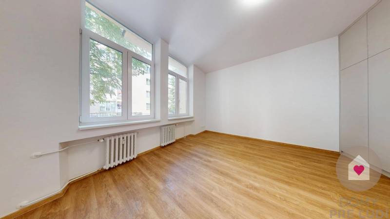 Sale Three bedroom apartment, Three bedroom apartment, Gunduličova, Br