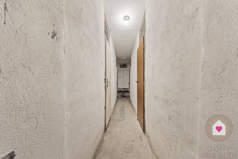 BA/RUŽINOV-Renting a 1-room apartment with a balcony and a cellar