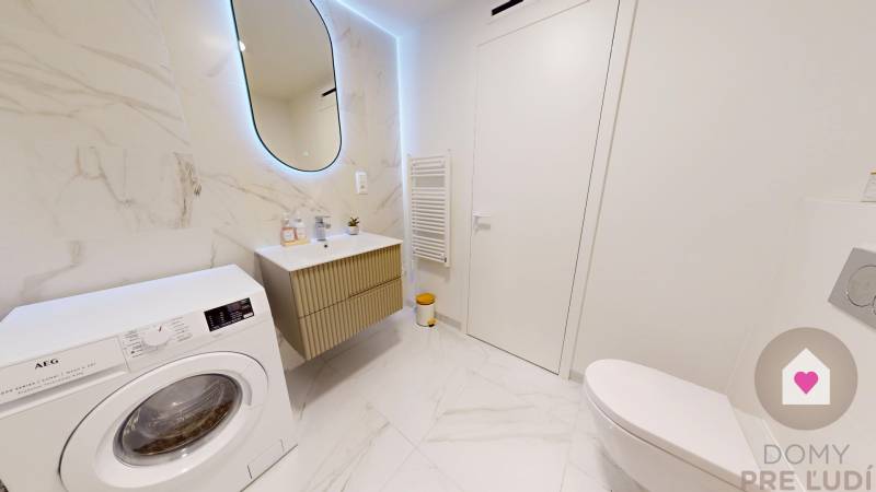 BA I/VYDRICA-Renting a large 1-room apartment with a spacious balcony