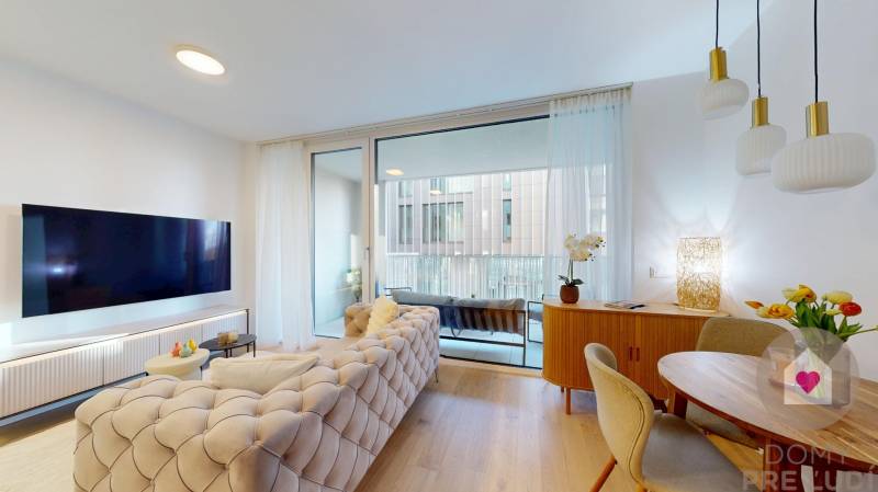 BA I/VYDRICA-Renting a large 1-room apartment with a spacious balcony