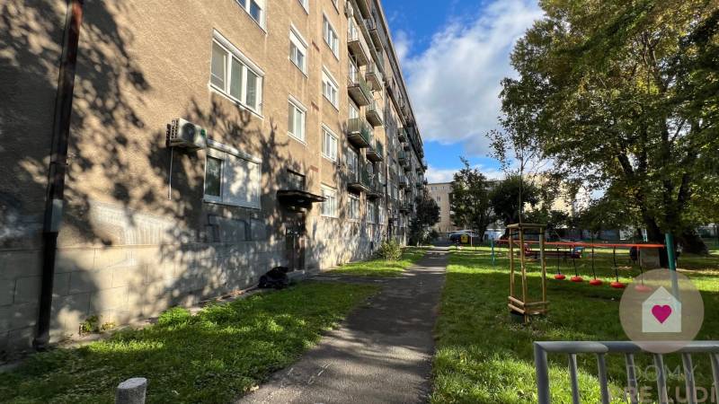 BA/NIVY-Rent of a complet renovated 3-room apartment near Old town