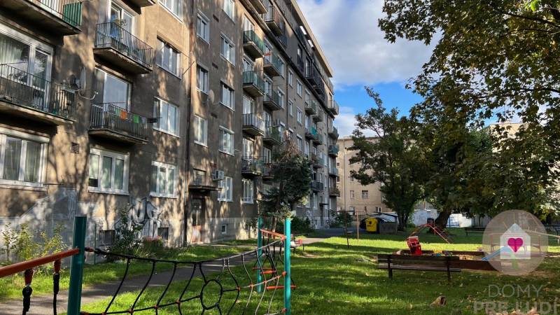 BA/NIVY-Rent of a complet renovated 3-room apartment near Old town