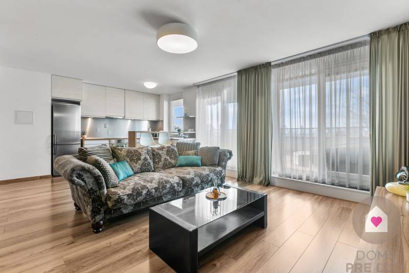 BA/RUŽINOV- 2-room apartment with private entrance and terrace