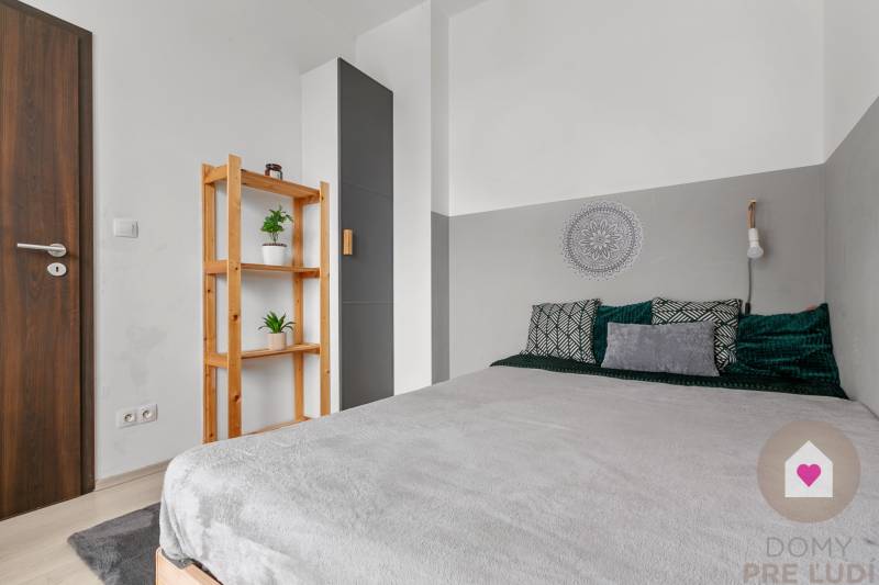 BA/PETRŽALKA-Rent 2 bedroom apartment with loggia in new building