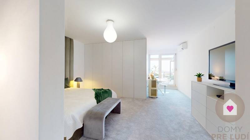 BA/Koliba- Sale of a large modern apartment with a terrace and parking