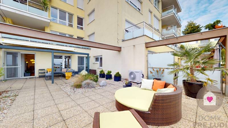 BA/Koliba- Sale of a large modern apartment with a terrace and parking