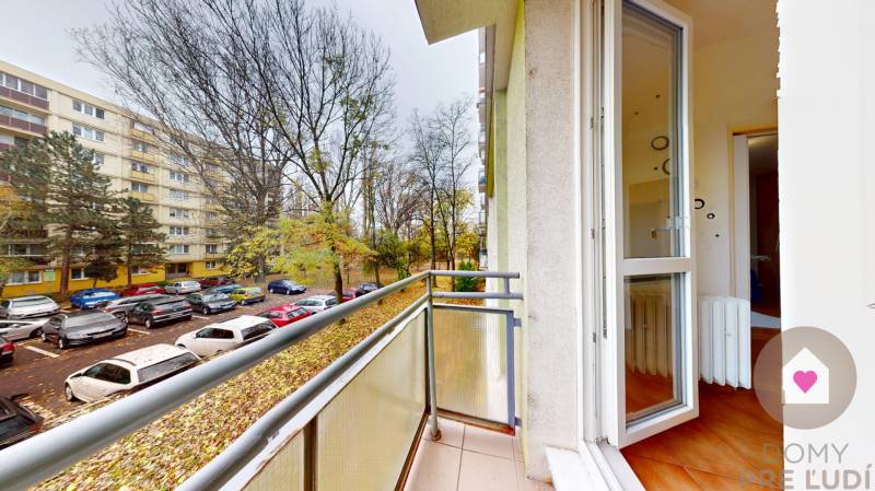 BA/RUŽINOV-Renting a 1-room apartment with a balcony and a cellar 