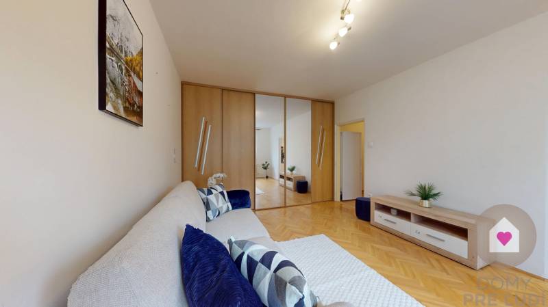 BA/RUŽINOV-Renting a 1-room apartment with a balcony and a cellar 