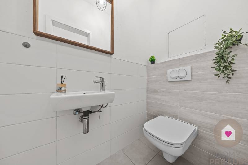 BA/POD.BISKUPICE-Sale of a large 3-room apartment in a new building