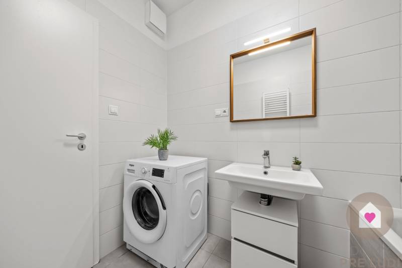 BA/POD.BISKUPICE-Sale of a large 3-room apartment in a new building