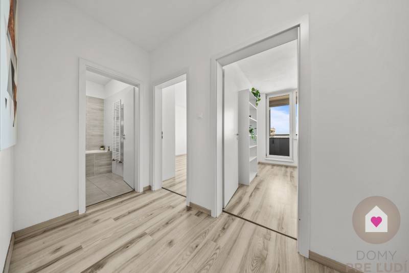 BA/POD.BISKUPICE-Sale of a large 3-room apartment in a new building