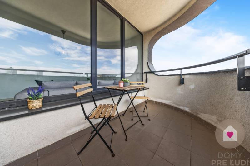 BA/POD.BISKUPICE-Sale of a large 3-room apartment in a new building