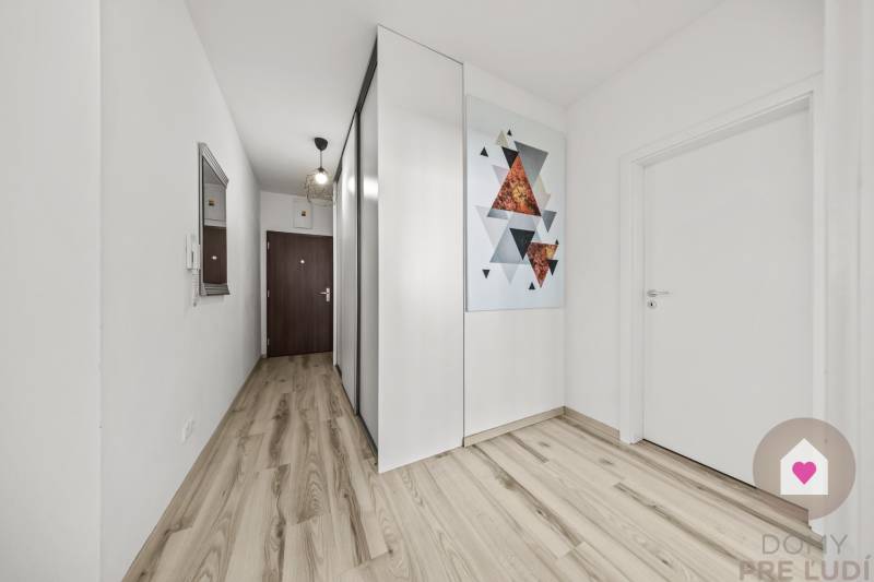 BA/POD.BISKUPICE-Sale of a large 3-room apartment in a new building