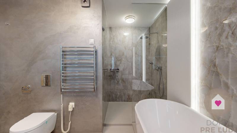 BA/Koliba- Sale of a large modern apartment with a terrace and parking