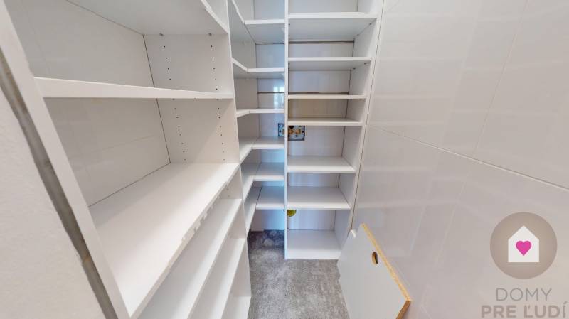 BA/Koliba- Sale of a large modern apartment with a terrace and parking