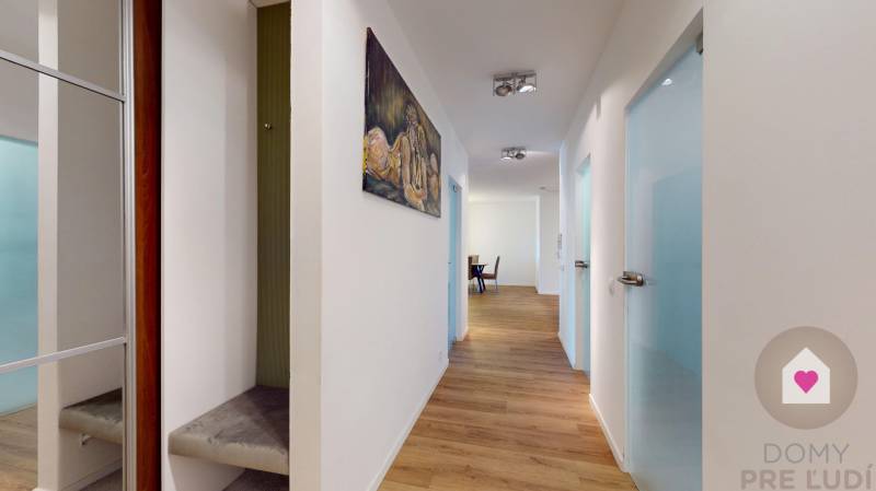 BA/Koliba- Sale of a large modern apartment with a terrace and parking