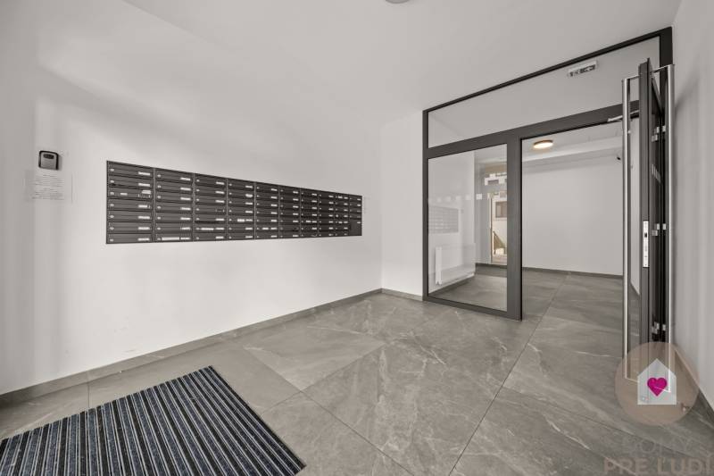 BA/NIVY-Sale of a modern 2-room apartment in a new building with parki