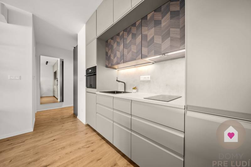 BA/NIVY-Sale of a modern 2-room apartment in a new building with parki