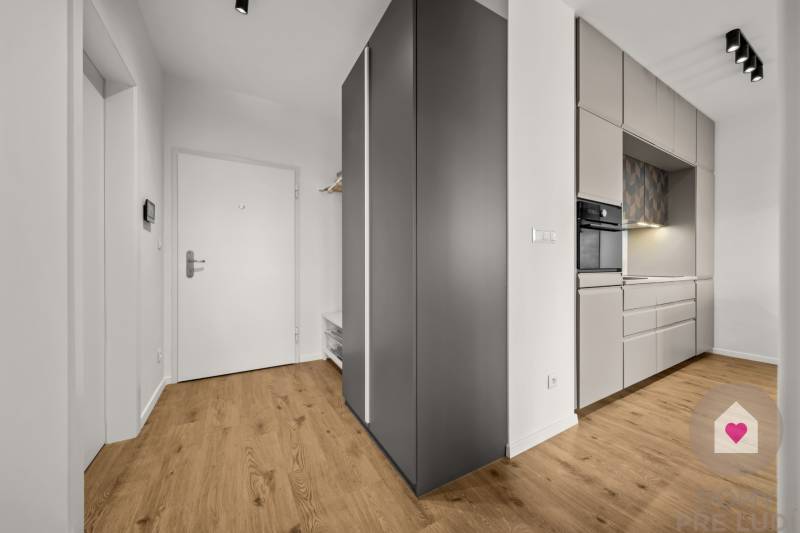 BA/NIVY-Sale of a modern 2-room apartment in a new building with parki