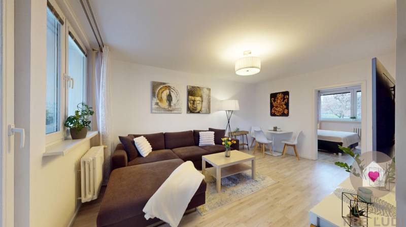 BA/POD.BISKUPICE-Renovated 3-room flat for rent near the forest park