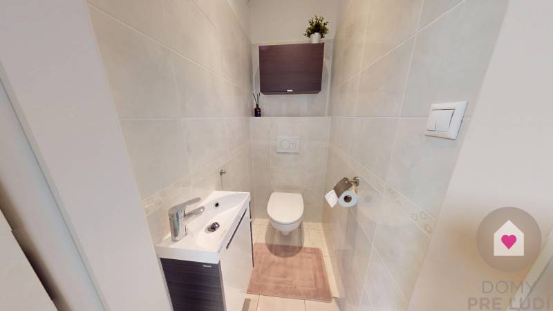 BA/POD.BISKUPICE-Renovated 3-room flat for rent near the forest park