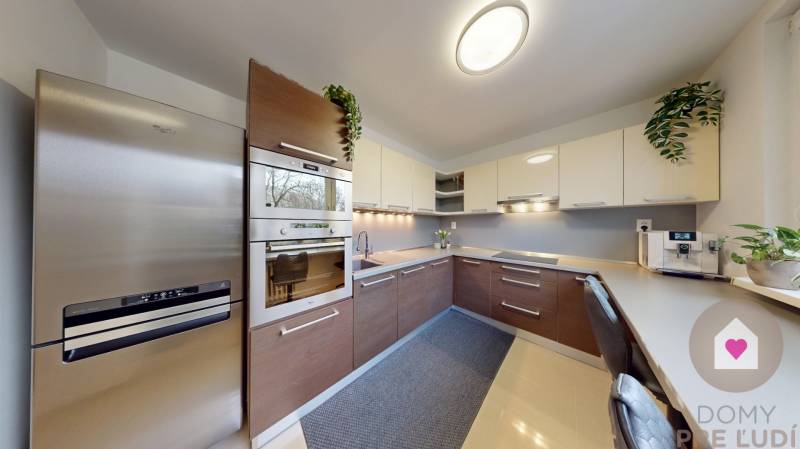 BA/POD.BISKUPICE-Renovated 3-room flat for rent near the forest park