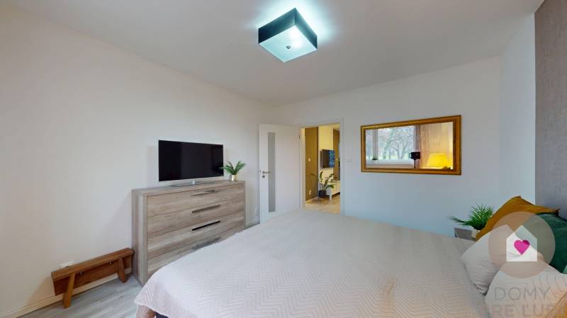 BA/POD.BISKUPICE-Renovated 3-room flat for rent near the forest park