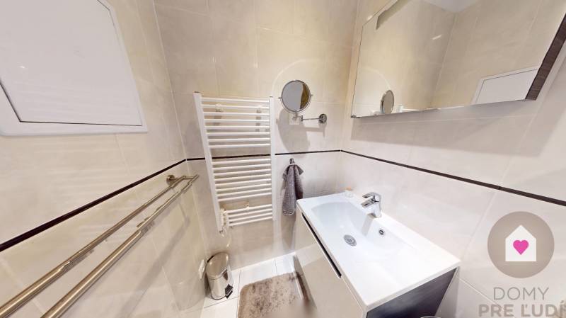 BA/POD.BISKUPICE-Renovated 3-room flat for rent near the forest park