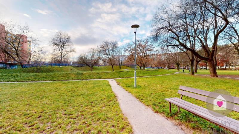 BA/POD.BISKUPICE-Renovated 3-room flat for rent near the forest park